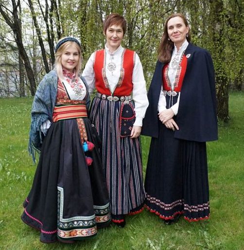 A. LARSEN HUSFLID AS logo