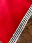 Metervare Rødtrøyematriale med stripet jarekant, (10)